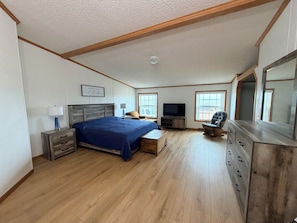 3 Schlafzimmer, Bügeleisen/Bügelbrett, WLAN, Bettwäsche