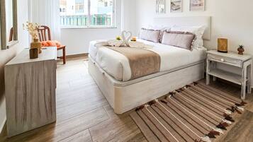 1 habitación, tabla de planchar con plancha, wifi gratis y ropa de cama