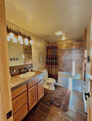 Bathroom - Mountain Retreat - 3BR Cabin in Granby w/ Stunning Views & Year-Round Adventure (Granby)