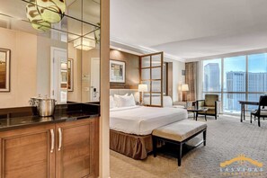 Apartment (0 Bedroom) | Interior - MGM Signature-23-709 Strip View Jacuzzi Studio (Las Vegas)