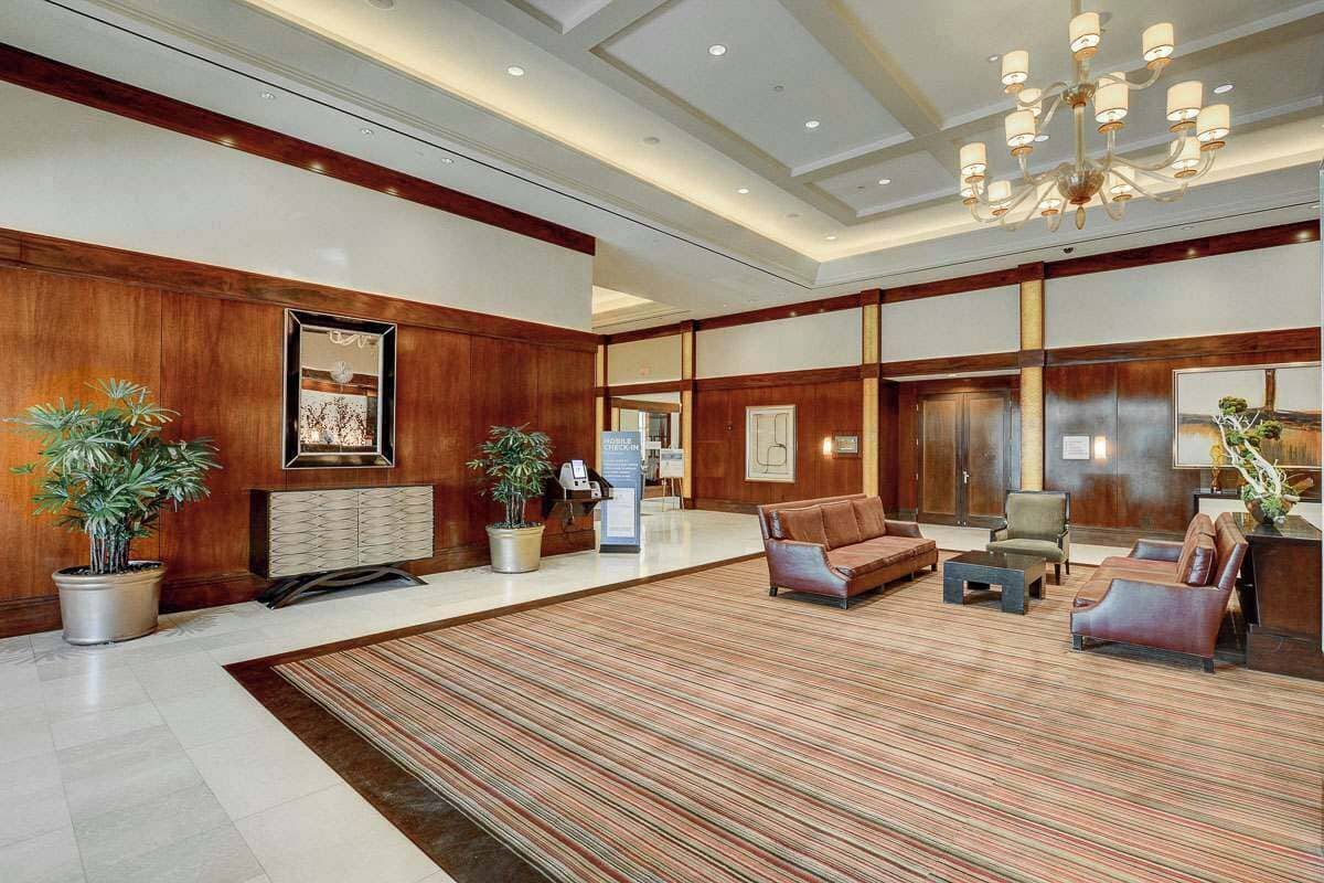 Apartment (1 Bedroom) | Lobby sitting area