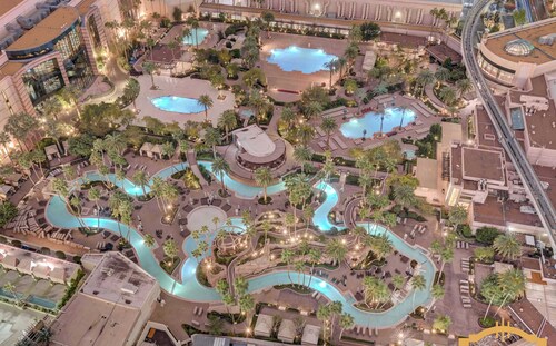 Las Vegas Condo Rentals at MGM Signature