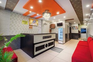 Reception - Hotel Dwarkadheesh (Haridwar)