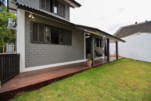 ชาเลท์ | บริเวณภายนอก