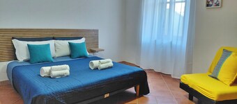 Podere 23 - Two Bedroom Apartment, Sleeps 5