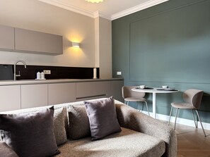 Living area - The Green Suite - Design Apartment Limburg an der Lahn - HAHLGARTEN SUITES (Limburg an der Lahn)