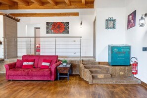 Fernseher, Kamin