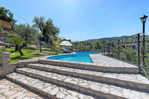 Villa Luisana with Private Pool and Terrace with Mountain View