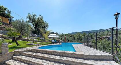 Villa Luisana with Private Pool and Terrace with Mountain View