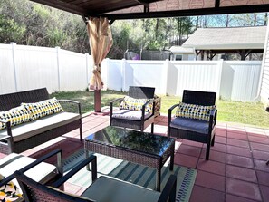 Terrace/patio - 4BR Home Near 1-485 and Golf Course+ Gazebo+ 2car Garage + fenced backyard (Charlotte)