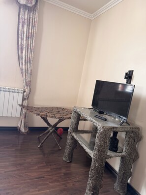 Interior - Superb 2 bedroom apartment with AC in vibrant Yerevan (Yerevan)