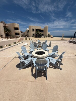 Outdoor dining - Cozy Studio condo in Terrasol with beautiful ocean view. (Cabo san Lucas)