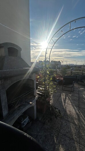Terrace/patio - Terrace apartment in Père Lachaise, exceptional light and view (Paris)