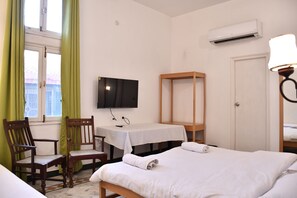 6 bedrooms, iron/ironing board, WiFi, bed sheets - Nawab Ki Deohri - A Boutique Heritage Homestay (Varanasi)