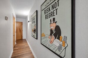 Interior - Modern Flats Retreat  Free Parking & Gym (Cleveland)
