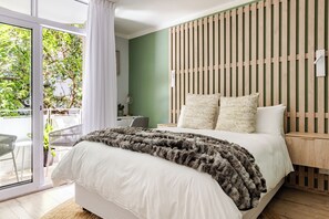 1 bedroom, iron/ironing board, Internet, bed sheets - CapeTown CityCentre Gem wBalcony - Walk to V&A Waterfront +CTICC (Cape Town)