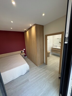 2 Schlafzimmer, Bügeleisen/Bügelbrett, WLAN, Bettwäsche