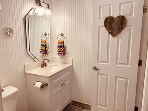 Bathroom - Sky Cottage-1 bedroom cottage in enjoyable New Braunfels at Summit Resort (New Braunfels)