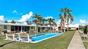 Property grounds - Siesta Key Beach Condo | 1 BR, 1 Bath, Sleeps 4 (Sarasota)