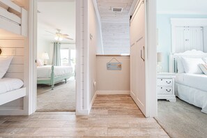4 bedrooms, iron/ironing board, free WiFi, bed sheets - Lakefront Luxury • Golf Cart Included (Miramar Beach)