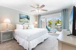 Room - Lakefront Luxury • Golf Cart Included (Miramar Beach)
