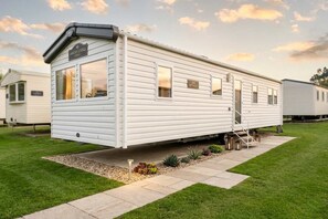 Exterior - Seton Sands 3Beds Caravan with fast WiFi and Free Parking (Port Seton)