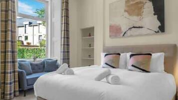2 bedrooms, desk, iron/ironing board, travel cot