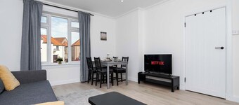 Free Parking & WiFi Near St Andrews, Leven Beach