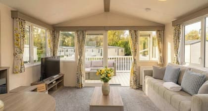 25 mins to Edinburgh Nr Beach & Pool Free Parking