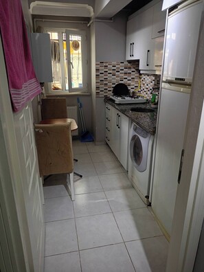 Zimmer, 1 Schlafzimmer, Raucher | Eigene Küche