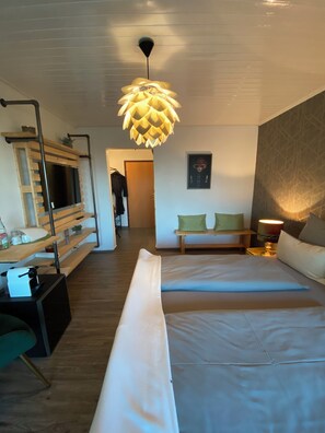 Room - Vrbo Property (Simmersfeld)