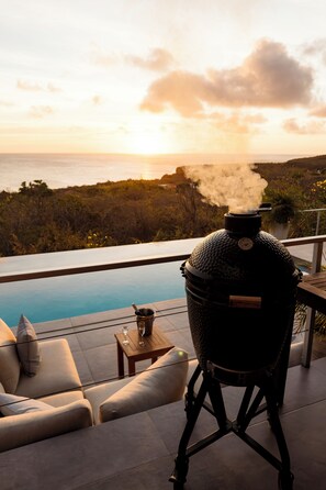 Terrace/patio - Aqua Vista, Oceanview Villa with infinity pool Coral Estate close to the beach! (Sint Willibrordus)