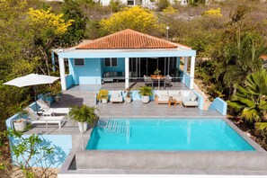 Utomhuspool