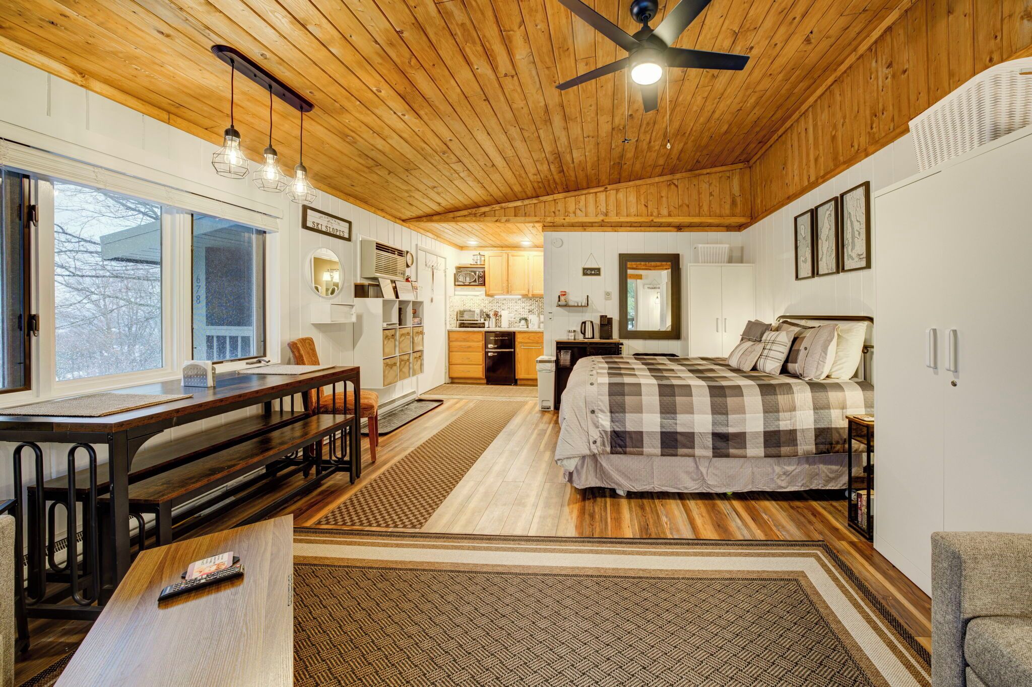 1 bedroom, iron/ironing board, WiFi (free), bed sheets