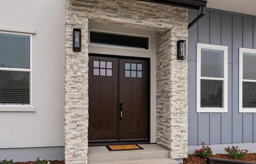 Fabulous, brand new 3-bedrm house with views, high-speed internet, AC in Auburn.
