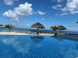 Pool - Luxury Villa in Gated Community • Pool, Beach & Diving  in welcoming Cozumel (San Miguel de Cozumel)