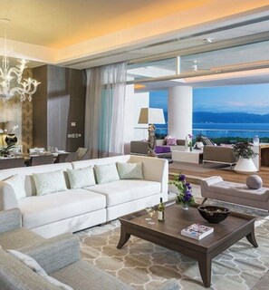 Interior - Spacious 4-bedroom resort condo steps from the beach-Nuevo Nayarit (Nuevo Nayarit)