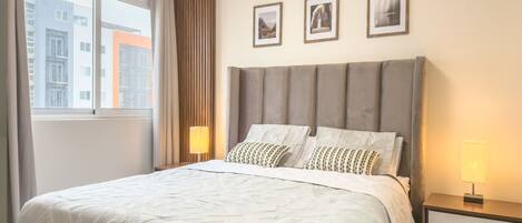 3 bedrooms, desk, iron/ironing board, WiFi