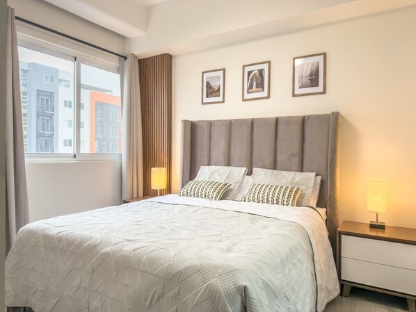 3 bedrooms, desk, iron/ironing board, WiFi