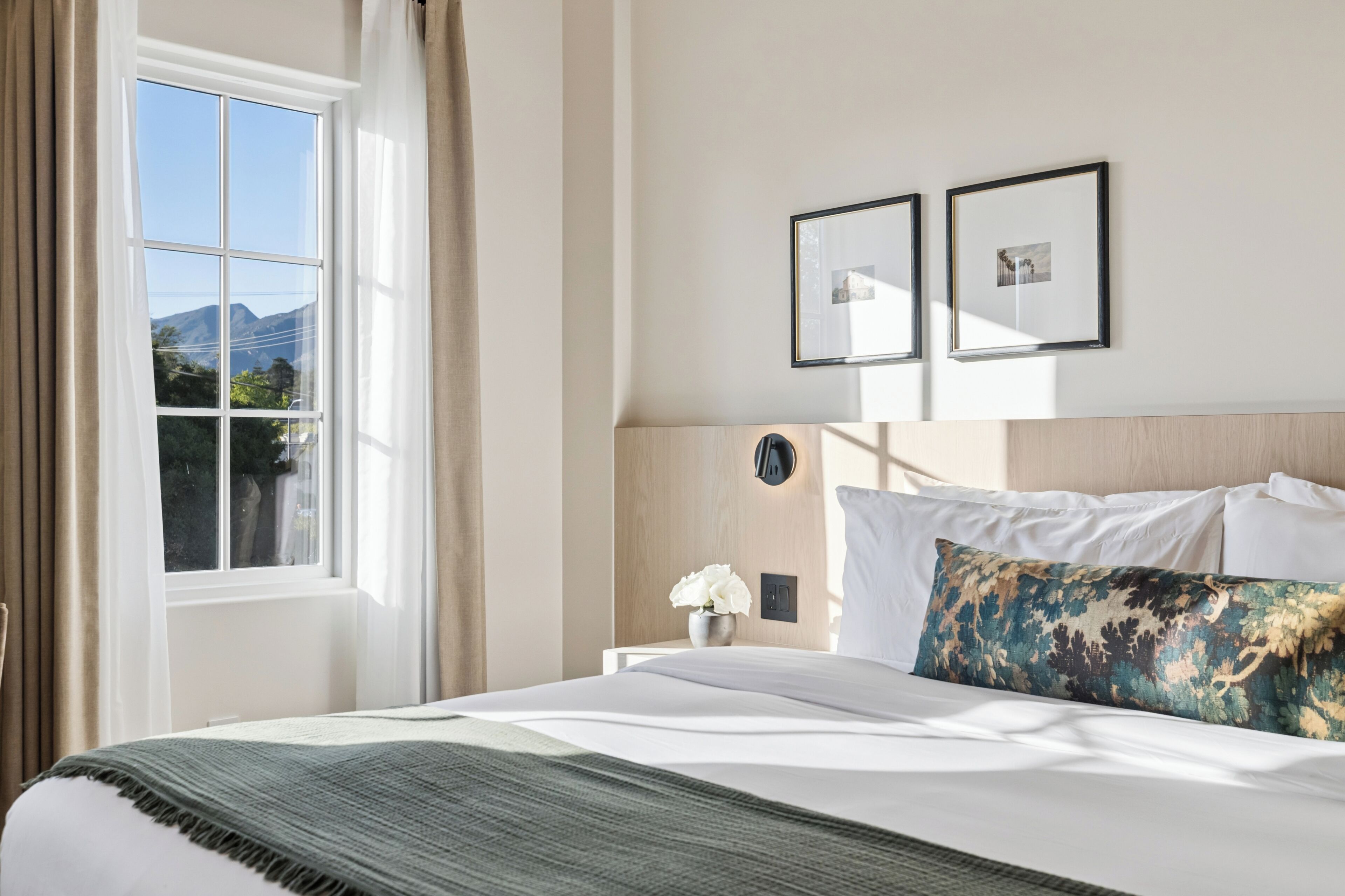 Superior Studio, 1 King Bed, Kitchenette | Egyptian cotton sheets, premium bedding, memory foam beds, in-room safe