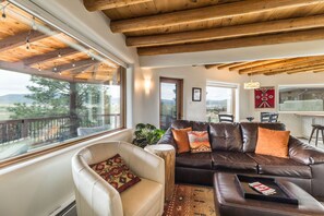 TV, fireplace - Cottam Pines A & B  - Hot Tub, Pickleball (Taos)