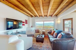 TV, fireplace - Cottam Pines A & B  - Hot Tub, Pickleball (Taos)