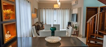 Casa c Churrasqueira a 300m da Praia de Massagua u