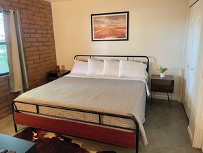 Room - Stylish & Modern, 2 Bed Condo, Convenient Location in Phoenix! (Phoenix)