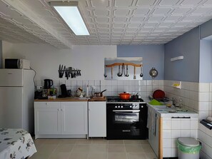 Private kitchen - Vrbo Property (Val-et-Châtillon)
