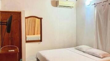 Basic Room | Bathroom