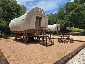 Exterior - Pioneer Wagon with AC in quaint New Braunfels here at the Summit Resort (New Braunfels)