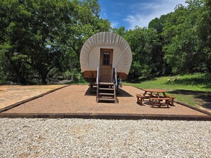 Exterior - Pioneer Wagon with AC in quaint New Braunfels here at the Summit Resort (New Braunfels)