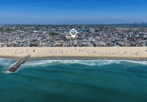 Beach - Perfect Newport Beach Location With Balcony & Spa (Newport Beach)