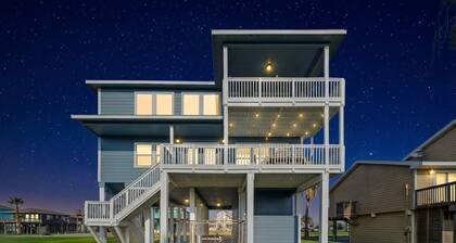 Cozy Beach House with Large Deck and Patio